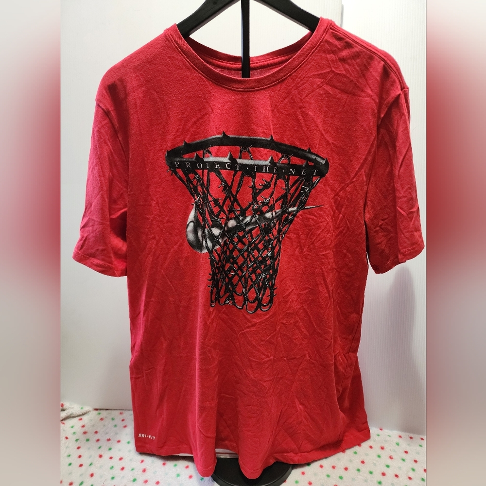 Nike Men's Red XL T-shirt Protect The Net Logo DRI-FIT